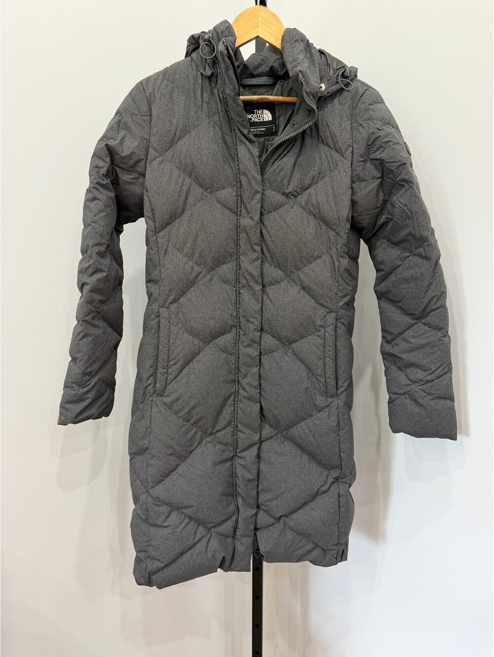 The North Face Women's Gray Quilted Puffer Coat with Hood Size Small Goose down